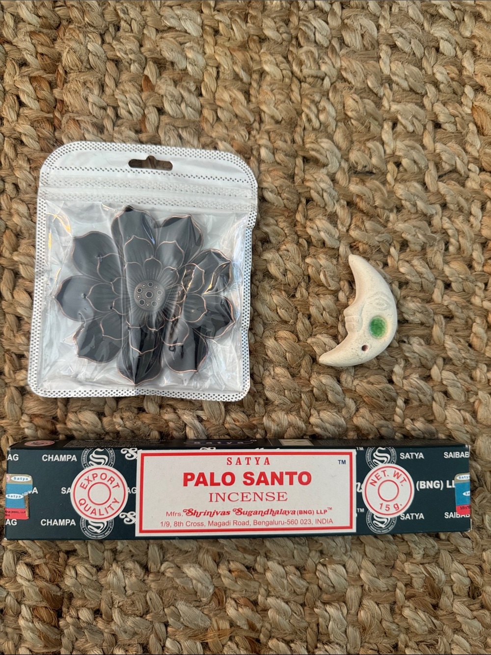 NWT SATYA PALO SANTO INCENSE MUDALA LOTUS BLOSSOM MOON INCENSE HOLDER BUNDLE